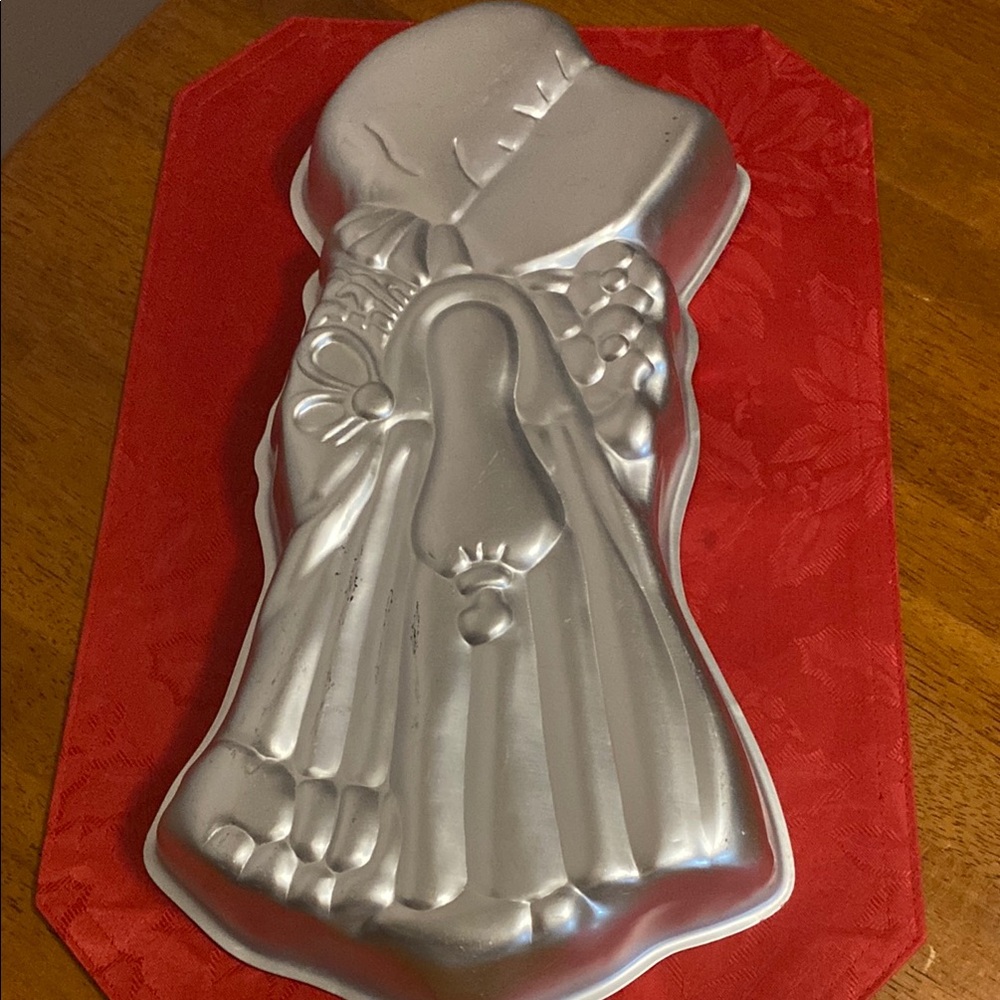 Holly Hobbie Silver Cake Pan/Mold